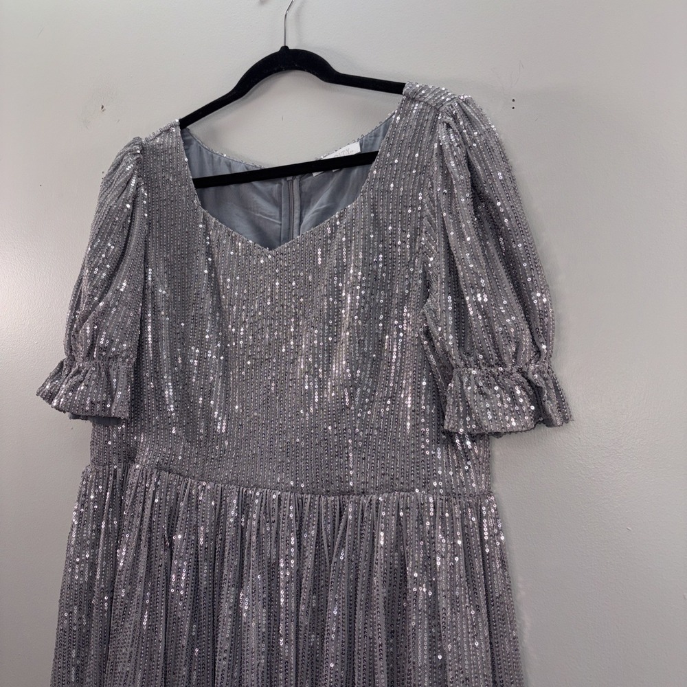Ivy City Co Clara Midi Dress in Gunmetal Sequins 2XL Swifty Party Whimsi Fairy - Picture 2 of 7